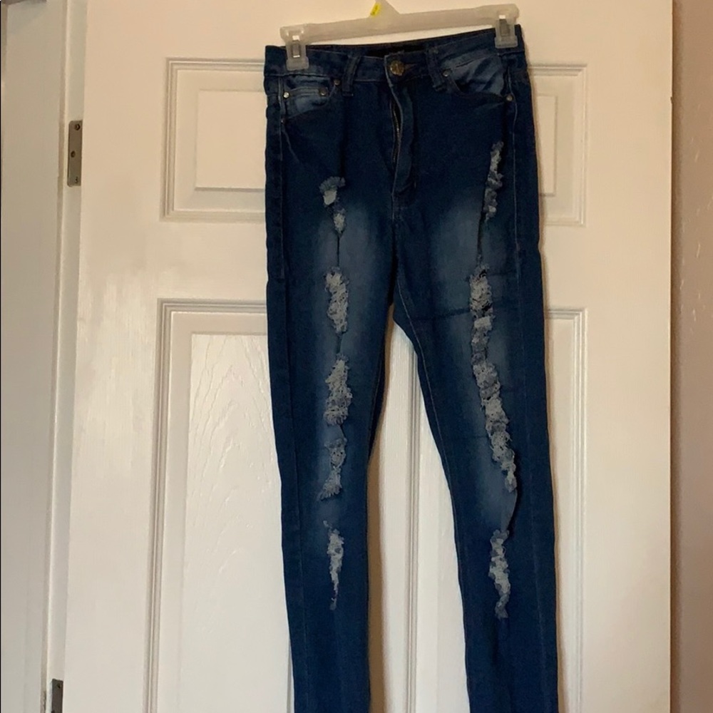 FashioNova ripped high rise jeans/jeggings